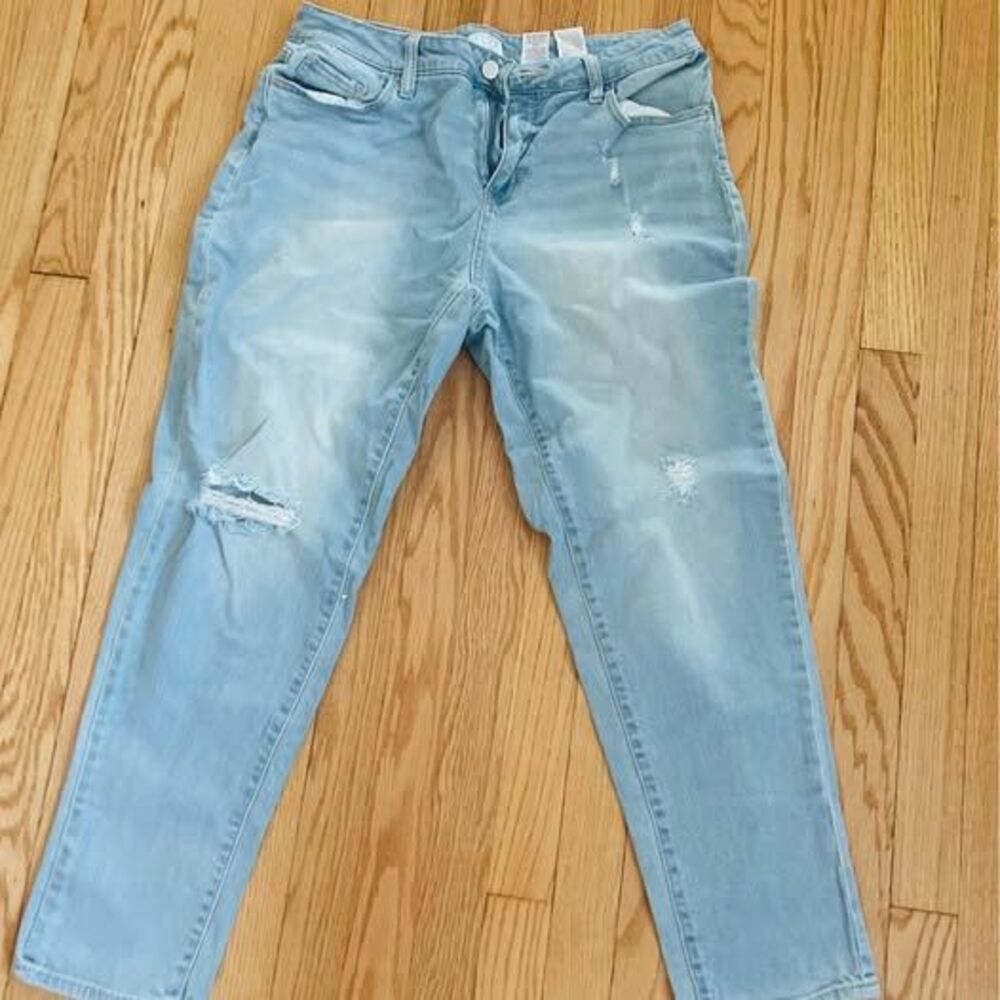 Time and Tru Size 10 Distressed Light Wash Jeans